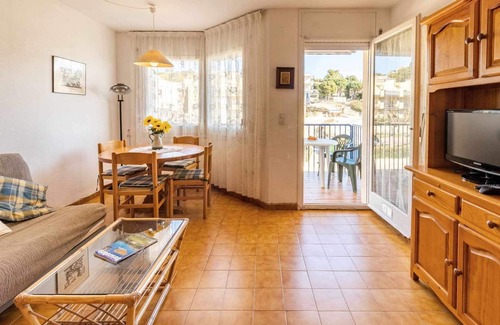 Llanca Apartment | Grifeu 17 – Apartment next to the beach