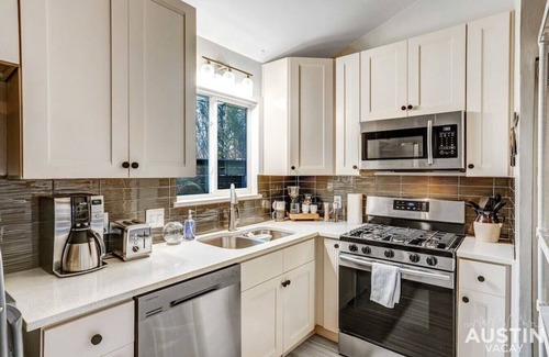 North University Condo | Griffith St #5 xxxxx