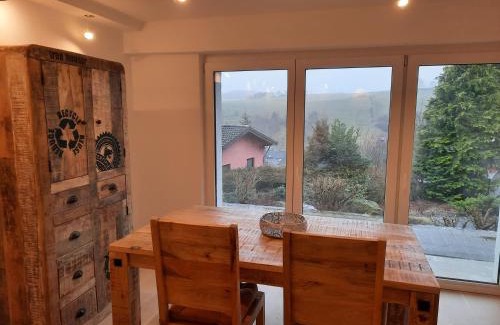 Nettersheim Apartment | Große Auszeit Eifel mit Sauna, Kamin und Terrasse