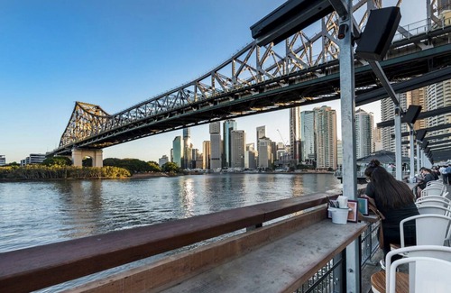 New Farm Apartment | Groovy! ~ Central New Farm ~ Walk to CBD