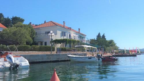 Maslenica House | Group Holiday Accommodation Natura Croatia, Sleeps Up To 13 People