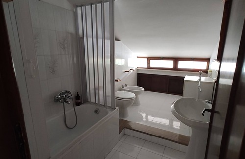 Massa d'Albe House | Group home. Beautiful panorama. Close to local tourist attractions.
