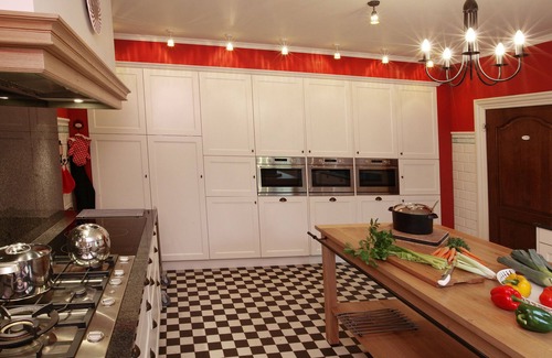 Wanze Villa | Group Villa with Pool & Sauna