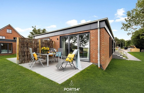 Emmelsbull Apartment | Grünwald - for 4 persons, 30 min from Sylt, idyllic and absolutely quiet