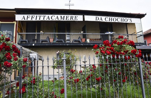 Chivasso House | Guest Home, fully furnished mini apartment, sleeps 6 plus one.