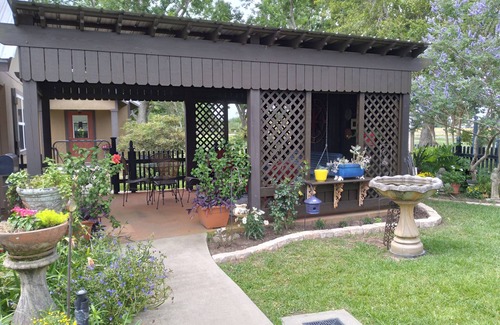 Fairhope House | Guest House,1 Br, 1ba, smoke/vape-free, pet/animal-free, adults only, 1 couple