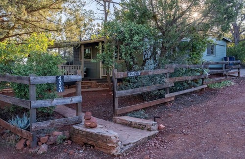 West Sedona Apartment | Guest House @ Juniper Ranch | Private, Views, King