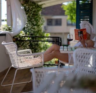 Pakostane House | Guest house Mediterranea