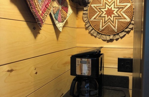 East Dorset Cottage | Guest House on Deming Pond in East DorsetnFabulous pond and mountain views