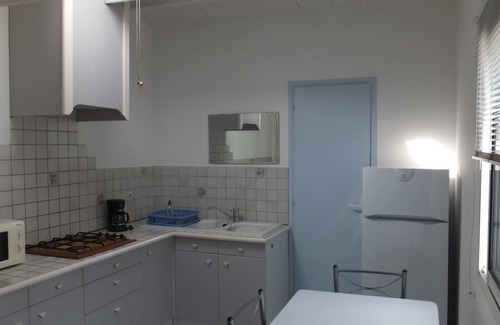 Ars-en-Re Bed & Breakfast | Guest Room 3 - "The Studio" with Shared Garden