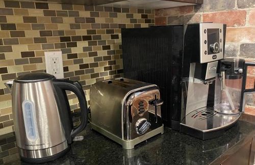 New Edinburgh Apartment | Guest suite in Ottawa's New Edinburgh Area