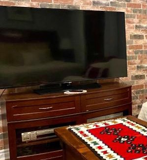 New Edinburgh Apartment | Guest suite in Ottawa's New Edinburgh Area