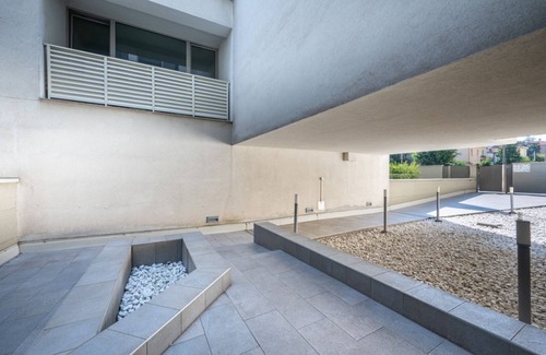 Pablo Apartment | GuestHost - Bright Studio Apartment near Hospital