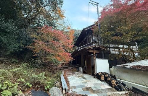Aki Ward House | guesthouse 古民家の宿屋千鶴 1階2号室部屋貸し