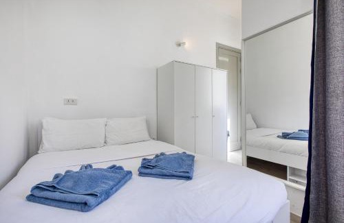 Cospicua Apartment | Guesthouse near waterfront with shared sun terrace and jacuzzi, GOBLU