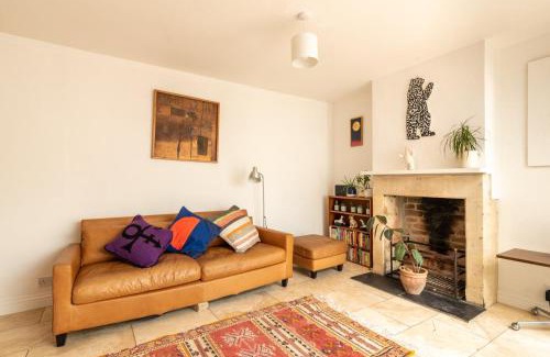 Bath House | GuestReady - A Bohemian Home in Bath