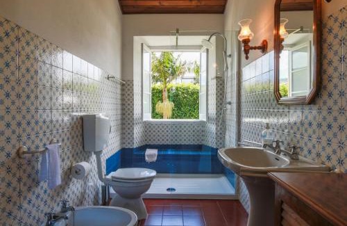 Furnas House | GuestReady - Domus Adepta Charming w/Garden