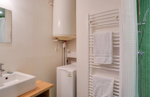 Voltaire - Saint Amour Apartment | GuestReady - Loft-style Apt in the 3rd District.