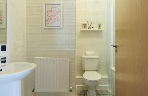 North Wall Apartment | GuestReady - Modern Docklands retreat in Dublin