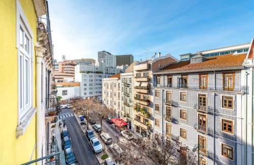 Sao Jorge de Arroios Apartment | GuestReady - Saldanha Building Fado