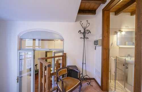 Toscolano Maderno Apartment | Gufo - Navy- 100m Near Lake