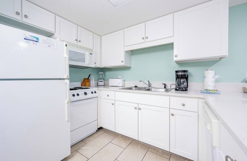 Gulf Shores Condo | GULF FRONT Hotel Suite! It is just like a CONDO! Phoenix Hotels