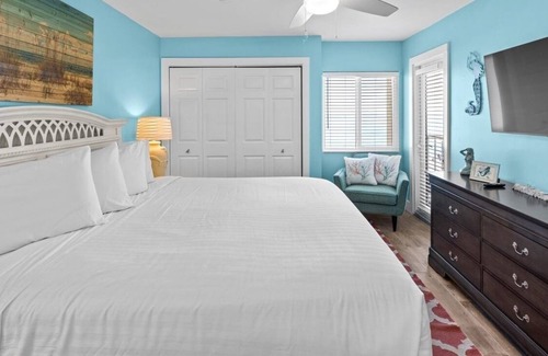 Holiday Isle Hotel | Gulf Shore Condo #404