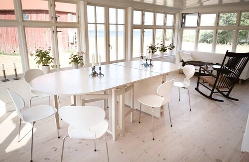 Gullholmen Cottage | Gullholmen, Härmanö i Bohuslän, Fritidshus med Härlig Trädgård