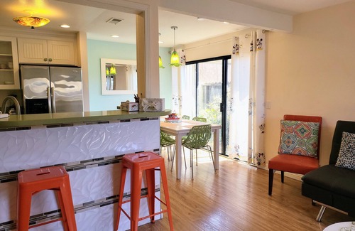 Hermosa Village House | GVH4/Directly Access2Disney+Stylish+Wifi+Pools+Netflix+Parking+