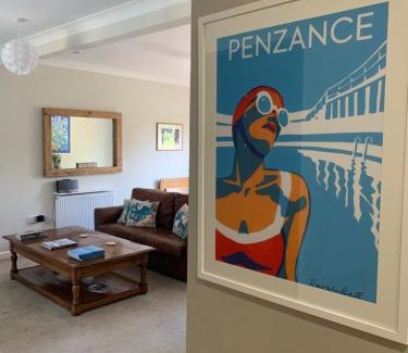 Chysauster Apartment | Gwel Lowarth Central Penzance - lovely one bedroom apartment.