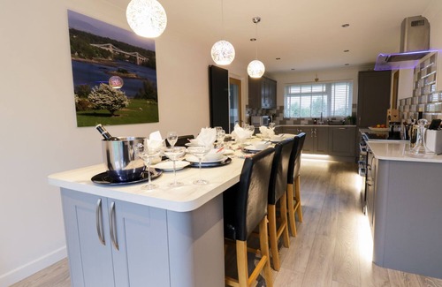 Cemaes Bay House | Gwelfor