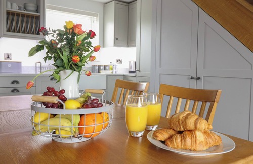 Bala House | GWYNFA, pet friendly, with open fire in Bala