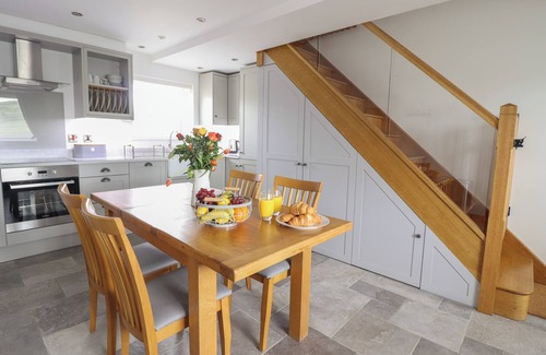 Bala House | GWYNFA, pet friendly, with open fire in Bala