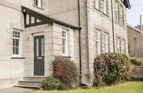 Chwilog House | Gwynle - Chwilog