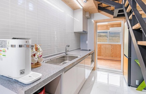 Gyeongju House | Gyeongju Cheongun28 Kids Poolvilla