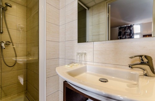 Lourdes Hotel | Hôtel Croix des Bretons Lourdes Pyrénées
