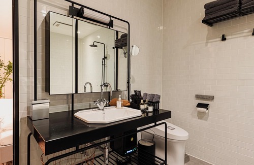 Chuo-ku Hotel | H Hotel