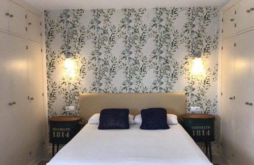 Barbate Hotel | H. Nomad Suite - One Room Hotel, Sleeps 2