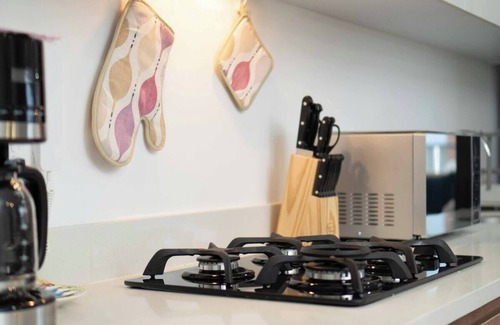 Granada Apartment | H809 - Penthouse Living | 2 Balconies | Pool | Gym