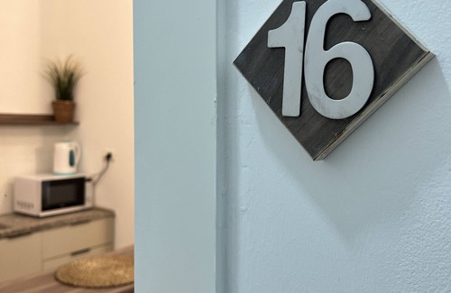 Tel Aviv City Center Apartment | Ha-Carmel Market Apartment