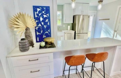 MLK House | Hacienda East - Contemporary, Bright, Just Right