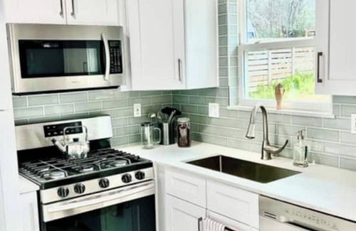 MLK House | Hacienda East - Contemporary, Bright, Just Right