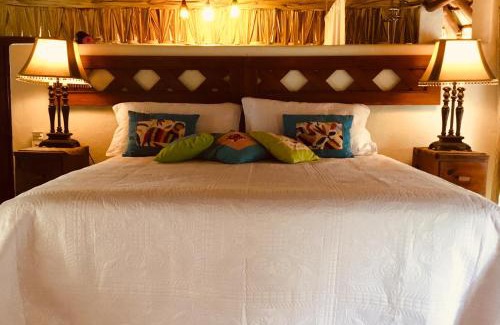 Barra de Potosi Bed & Breakfast | Hacienda La Rusa