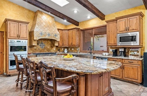 Thousand Palms House | Hacienda Nestled in Private Date Grove close to Palm Springs