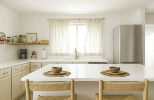 Punaluu House | Hale Kekana, 7BR Beachfront Estate