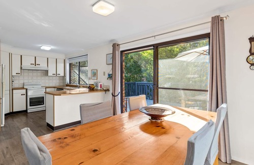 Cunjurong Point House | Halliwag Haven in quiet culdesc close to beach