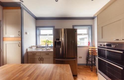 Achachork House | Hamara Luxury Portree Cottage with Hot Tub!