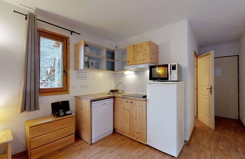 Orelle Apartment | Hameau 8 101 - SPA & PISCINE studio 4 pers.