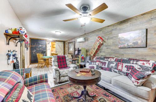 Murphy House | Hammocks and Forest Views Creekside Murphy Retreat