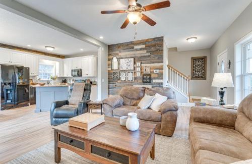 Murphy House | Hammocks and Forest Views Creekside Murphy Retreat